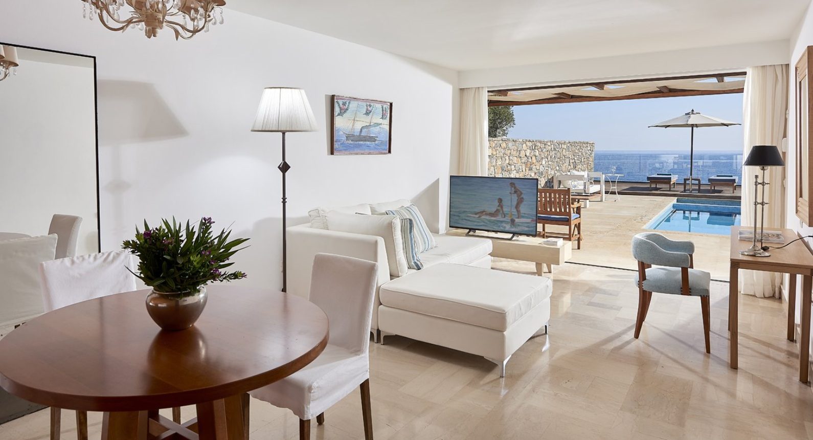 zefiros-club-suite-1bedroom-private-pool-seafront-.jpg